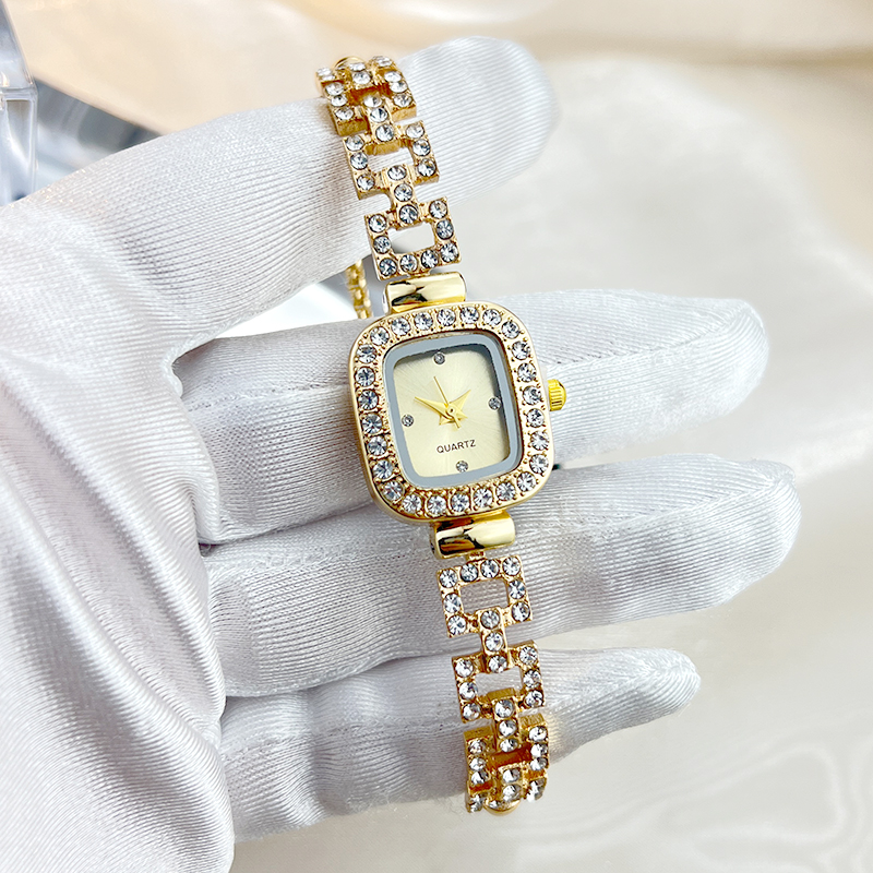 Cross-border new small square  - Jewelry Diamond Watches 评论和价格
