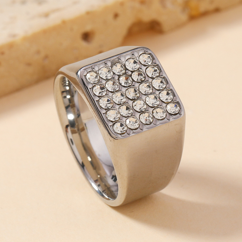 14mm Delicate Shiny Cubic Zirc - Moissanite Ring 评论和价格